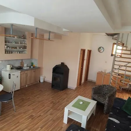 Apartman 077 *