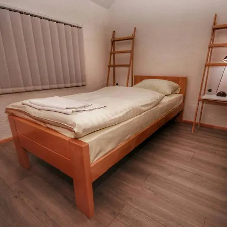 077 Apartment *